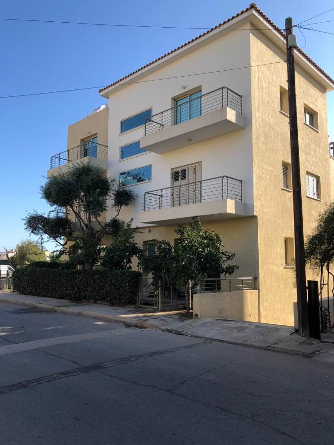 Kerynia Apartments Paphos Bagian luar foto