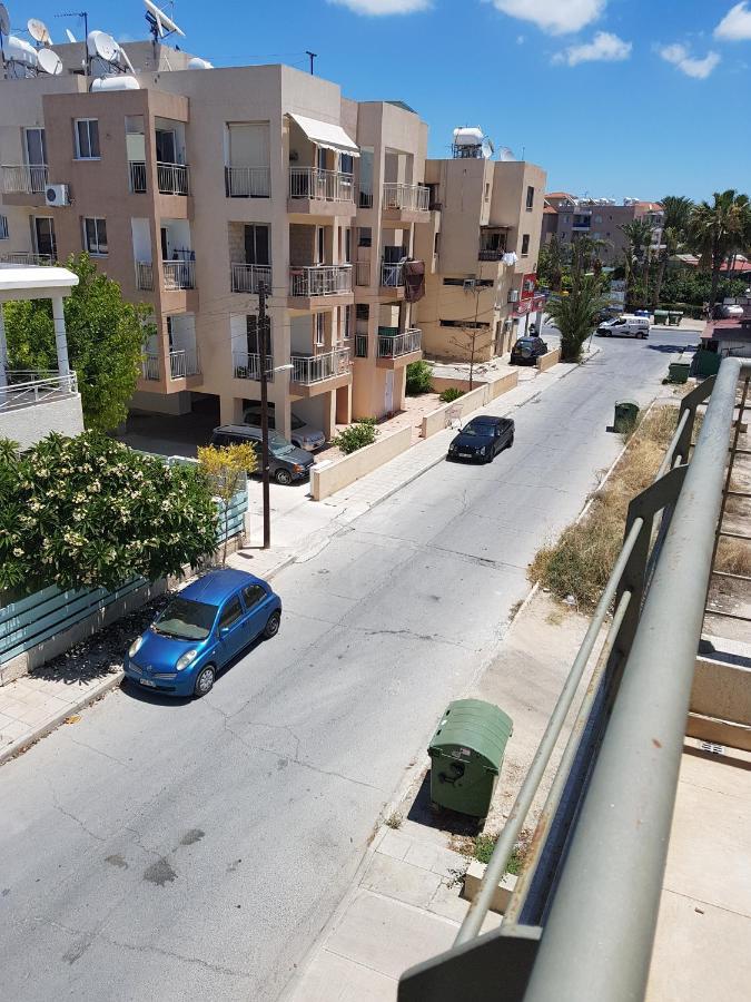 Kerynia Apartments Paphos Bagian luar foto