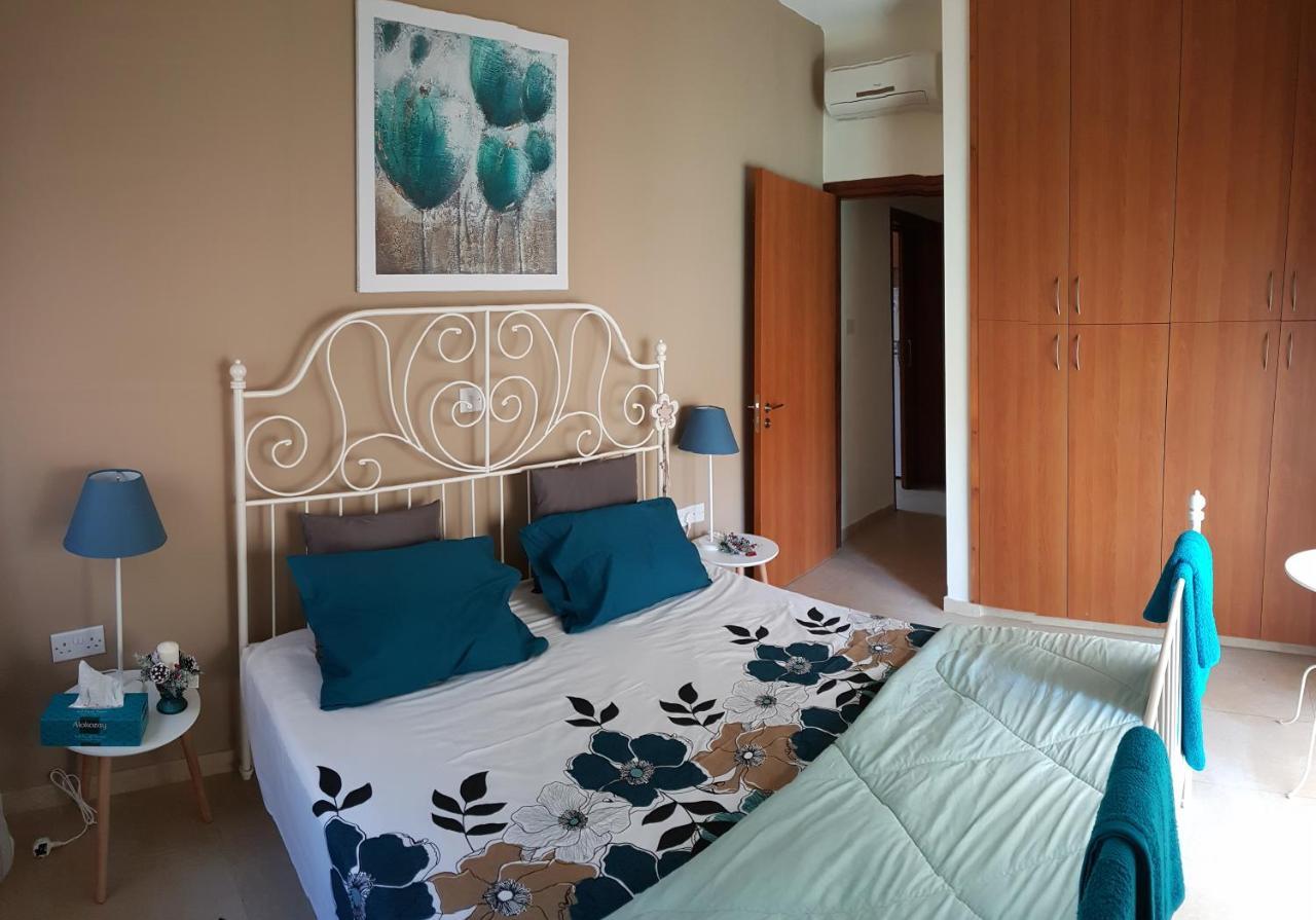 Kerynia Apartments Paphos Bagian luar foto
