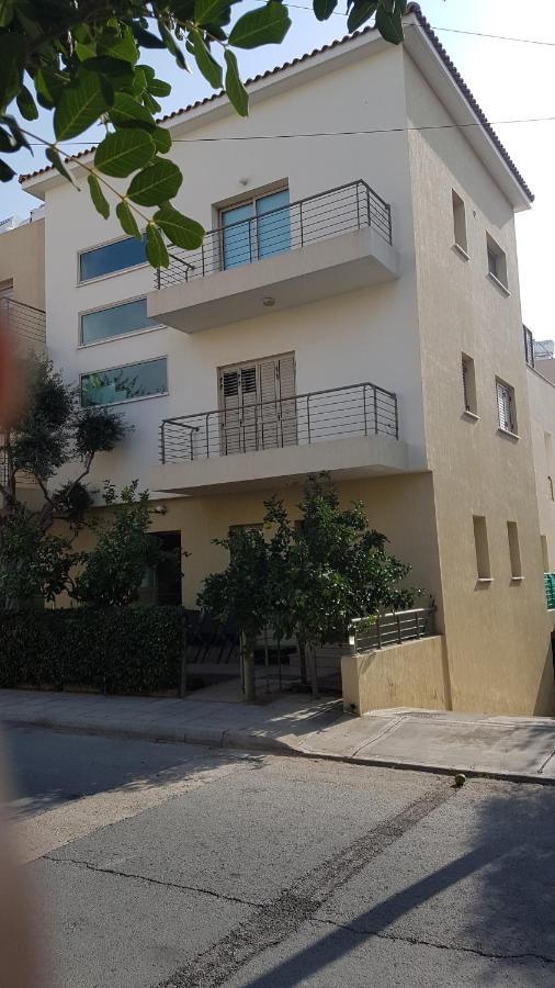 Kerynia Apartments Paphos Bagian luar foto