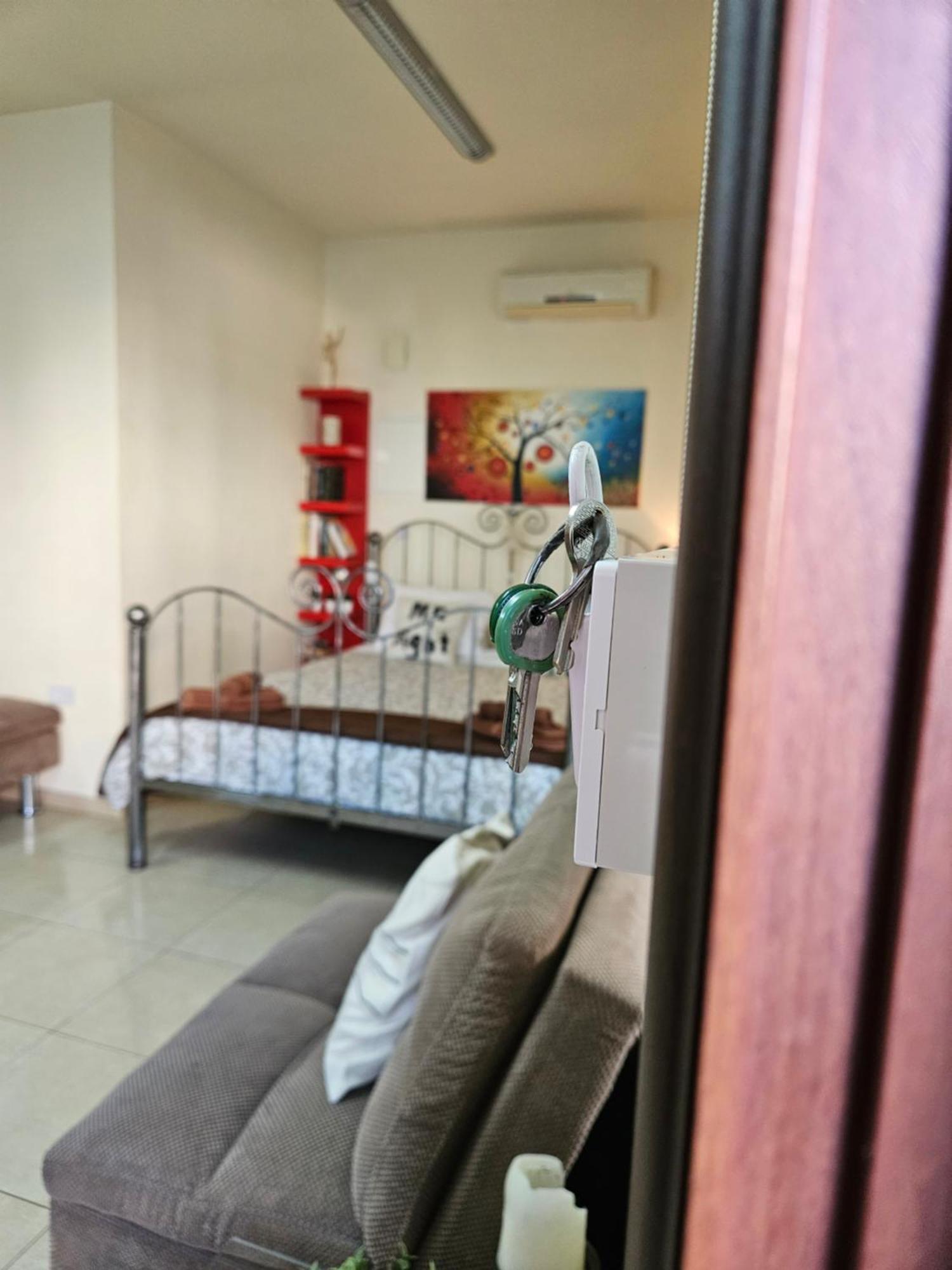 Kerynia Apartments Paphos Bagian luar foto