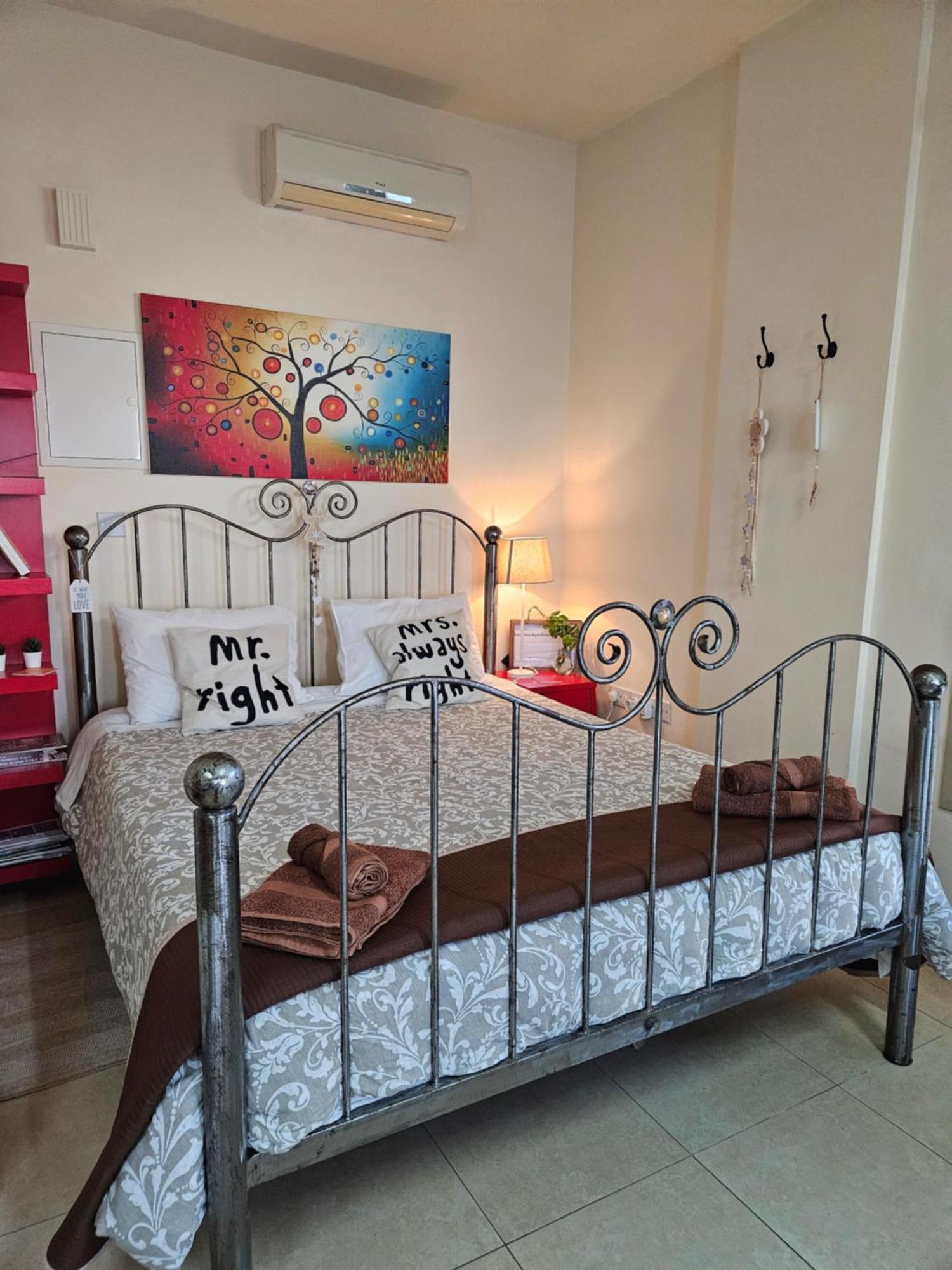 Kerynia Apartments Paphos Bagian luar foto