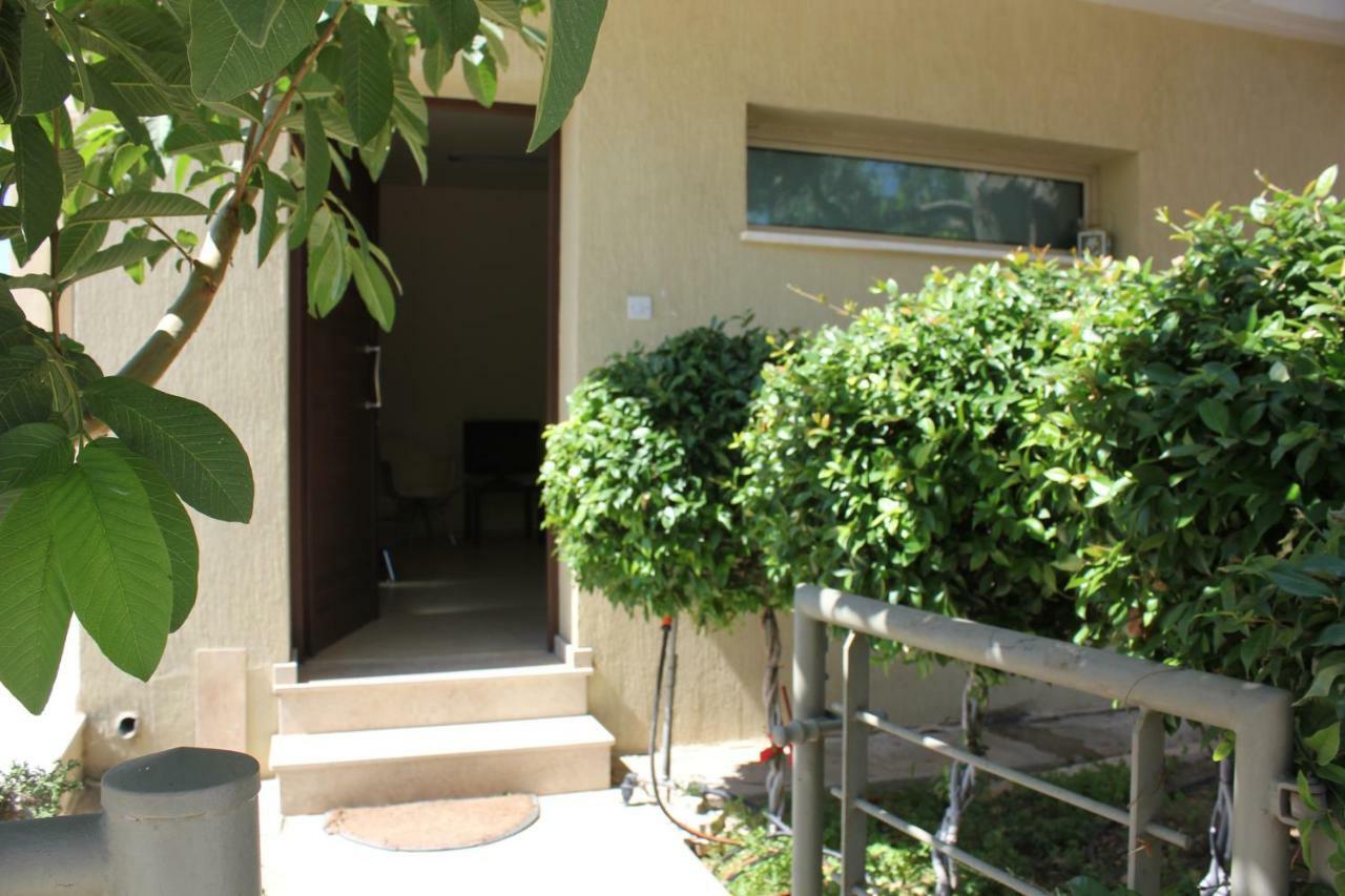 Kerynia Apartments Paphos Bagian luar foto