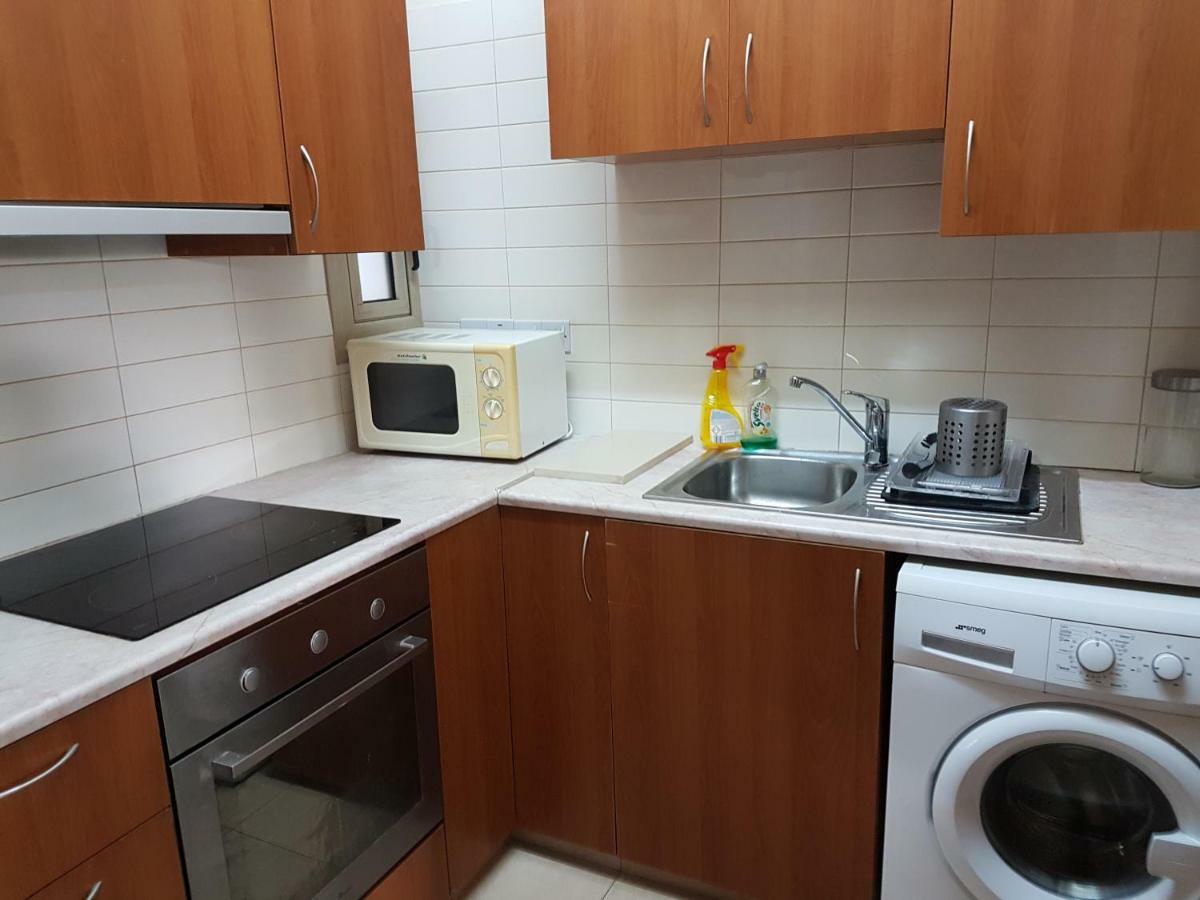 Kerynia Apartments Paphos Bagian luar foto